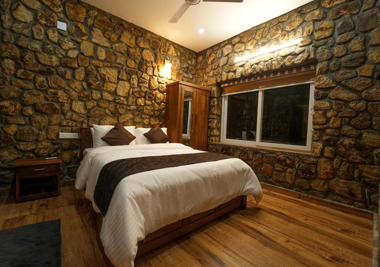 Tiyans Stone Castle Private Tea Villa Vagamon By Voye Homes Экстерьер фото