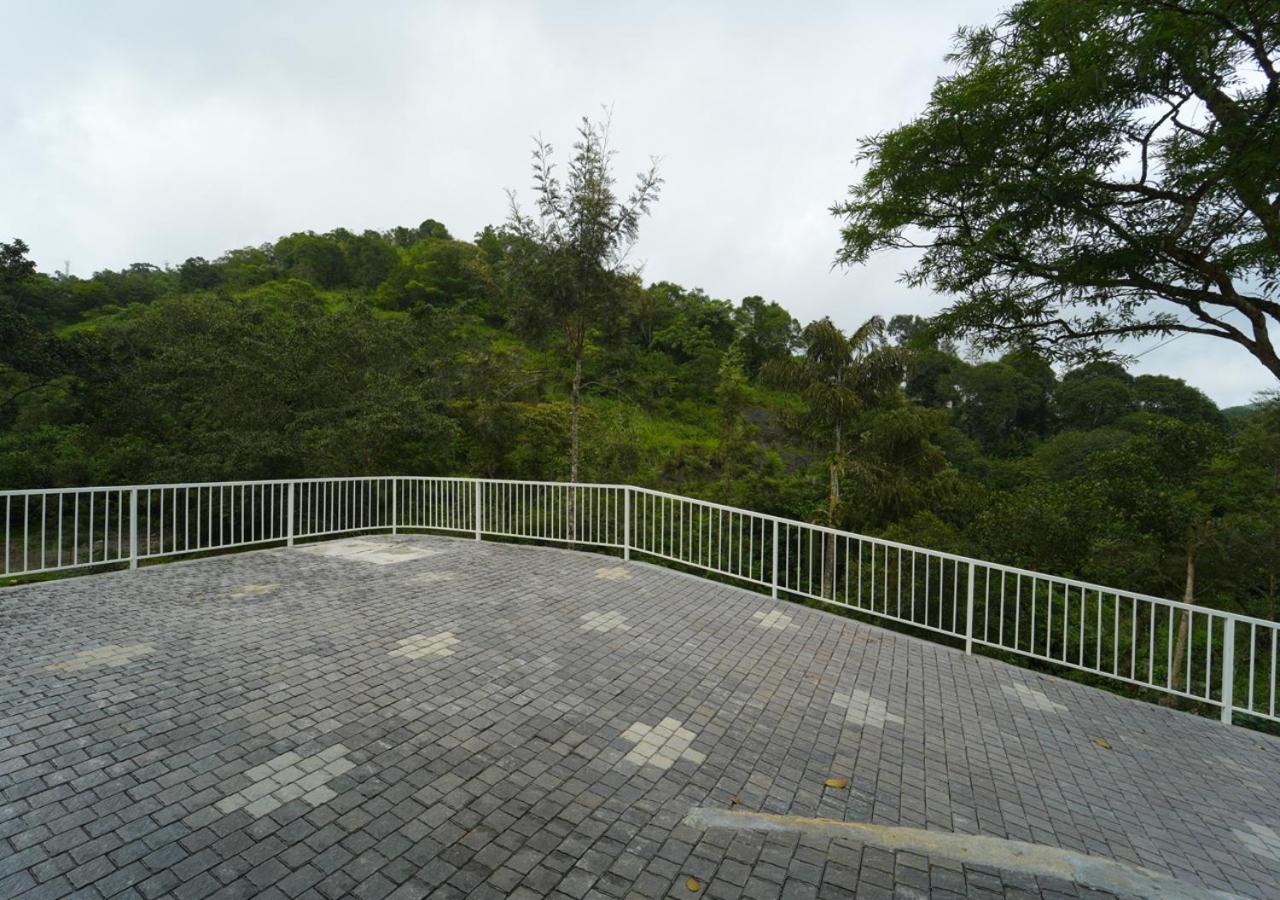 Tiyans Stone Castle Private Tea Villa Vagamon By Voye Homes Экстерьер фото